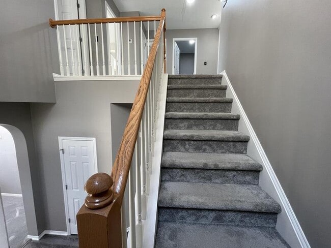 Building Photo - 8217 Beaded Stone St