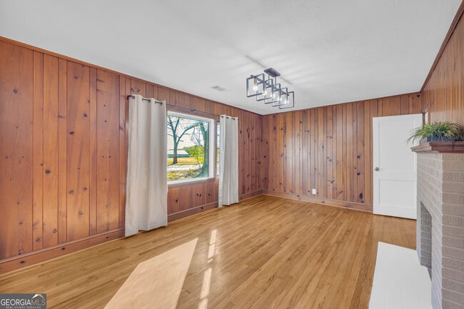 Building Photo - 76 Campbell Dr