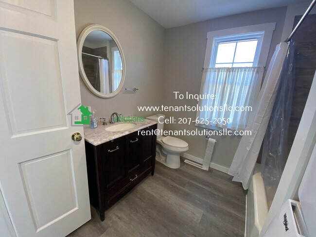 Building Photo - 19 Navy St