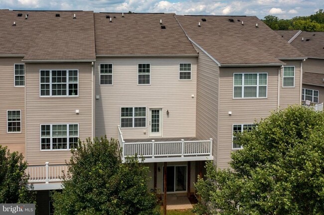 Building Photo - 7814 River Rock Way