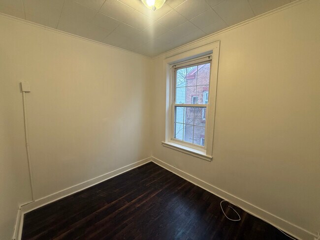 Building Photo - 37 Harmony St