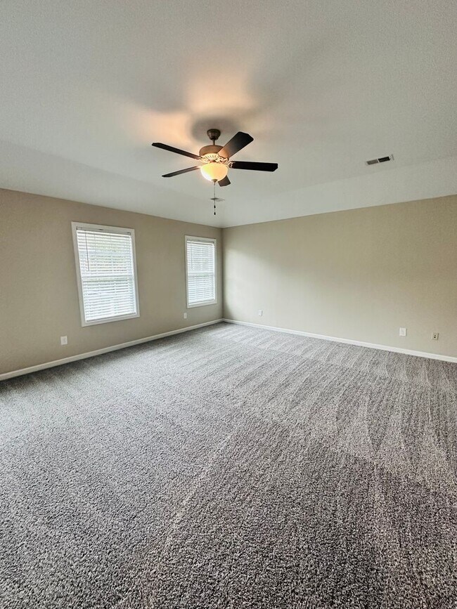 Building Photo - 205 Dog Fennel Ln