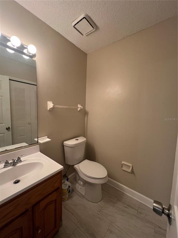 Building Photo - 6231 Yorktown Dr