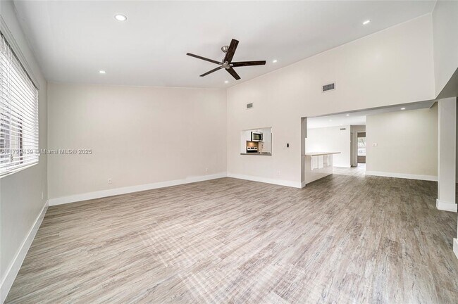 Building Photo - 9068 SW 129th Ln
