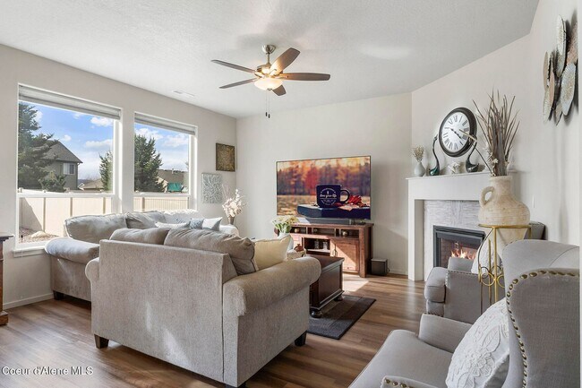 Building Photo - Spacious 4BR + Loft Home in Desirable North Place Community — Post Falls