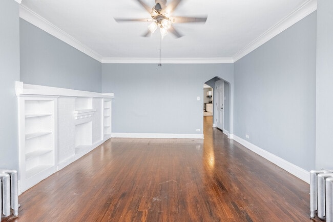 Building Photo - 7729 S Laflin St