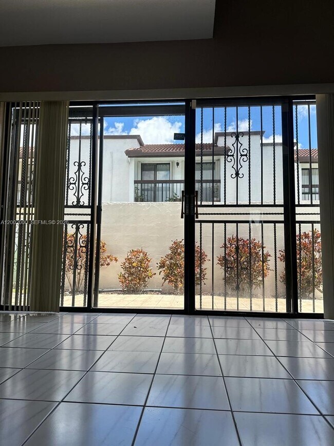 Building Photo - 1251 SW 124th Ct