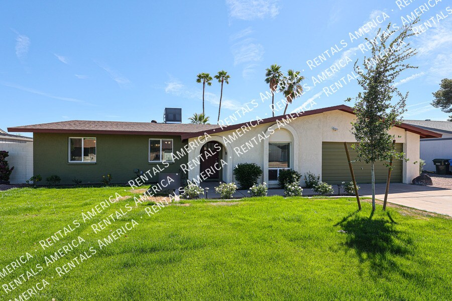 Building Photo - 11621 N 30th St