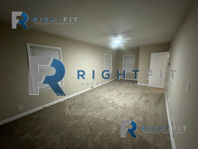 Building Photo - 1430 Amberly Dr