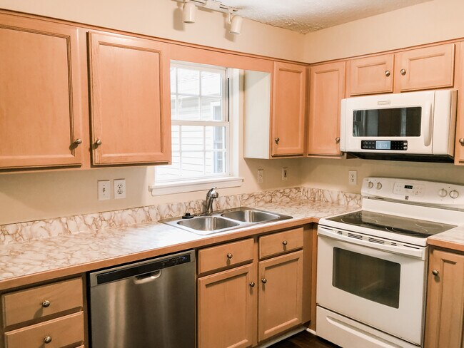 Kitchen - 237 Alta Ln