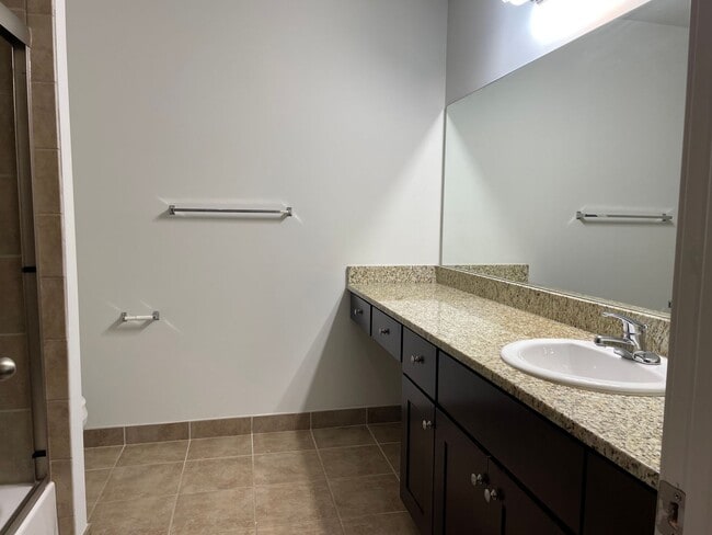 Building Photo - 3 Bedroom, 2 1/2 Bath, Townhouse w/ 2-Car Garage by Stoney Creek, Shelby Township