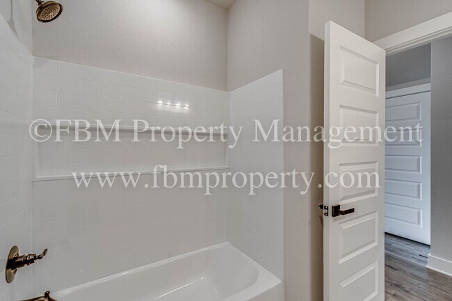 Building Photo - 920 Cooksey Ct