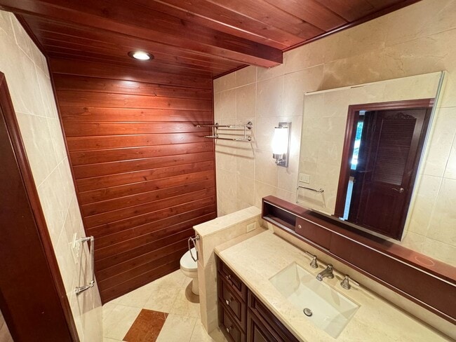 Building Photo - 4884 Vista Arroyo