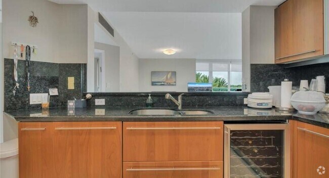 Building Photo - 9401 Collins Ave