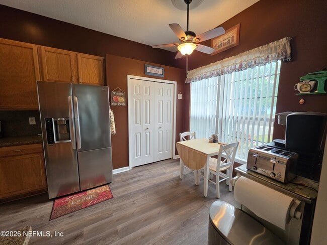 Building Photo - 86088 Meadowridge Ct