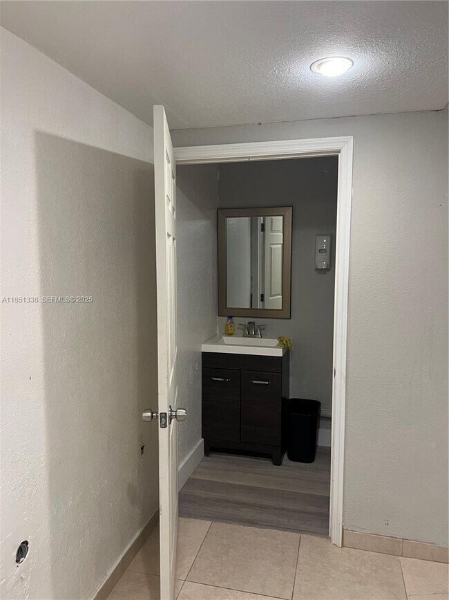 Building Photo - 149 Bentley Dr