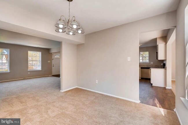 Building Photo - 915 Cambridge Ave