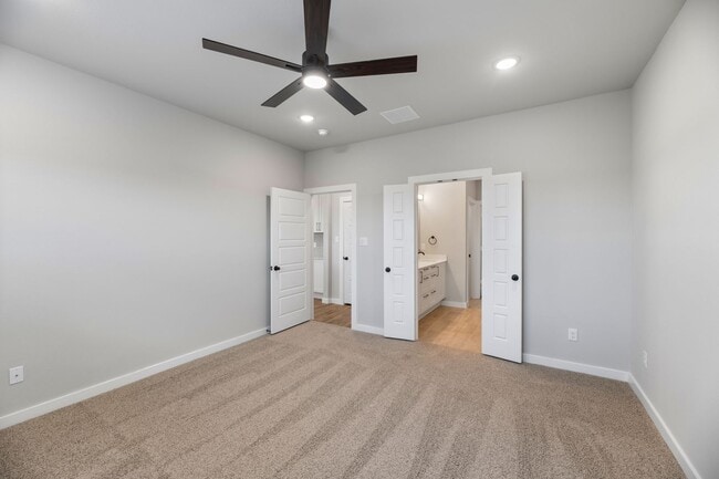 Building Photo - AVAILABLE NOW! 3 BEDROOM TRIPLEX LOCATED ON 1-ACRE LOT IN MIDLOTHIAN, TX!