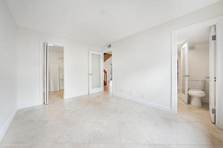 Building Photo - 320 Deer Creek Wildwood Ln E