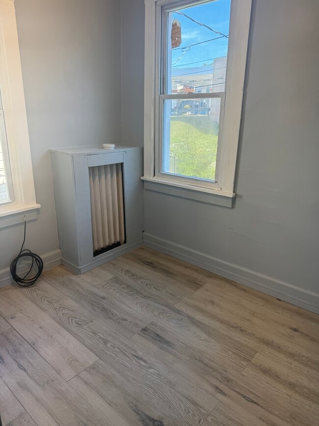 Building Photo - 1015 Birch St