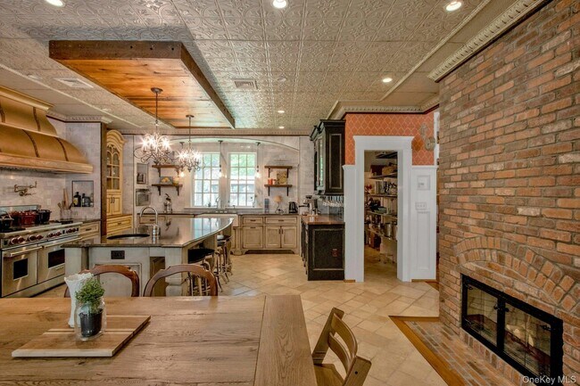 Building Photo - 314 Haverstraw Rd