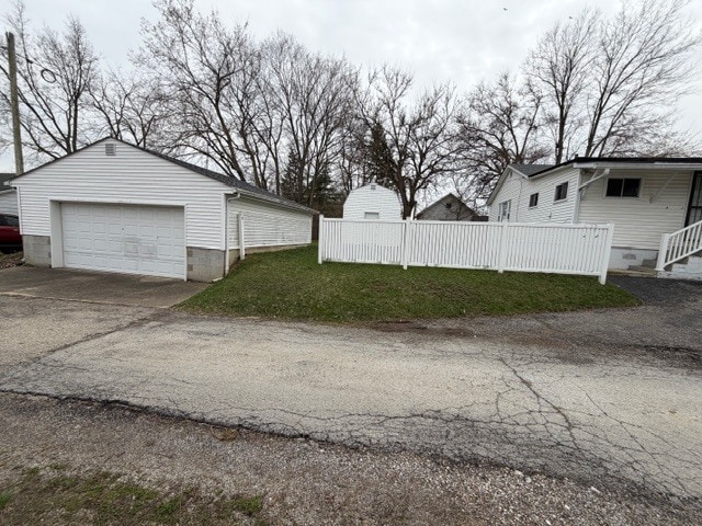 Building Photo - 107 W Main St