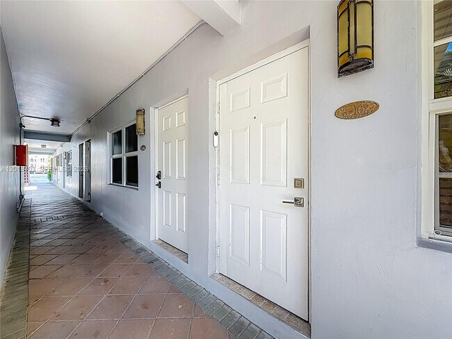 Building Photo - 2600 S Ocean Dr