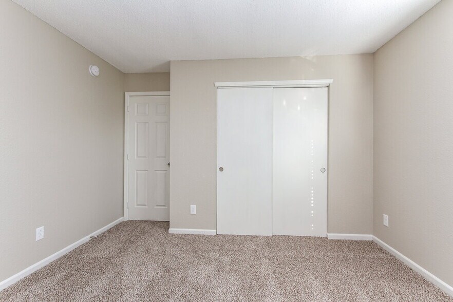 Building Photo - 1170 Freemont Ln