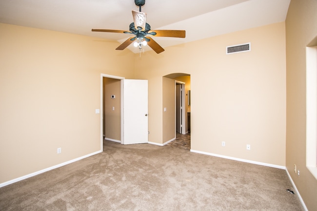 Building Photo - 4BR/2.5 BA. Located in the Desert Ridge
