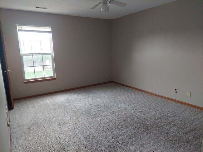 Building Photo - 3280 Hopkins Ct