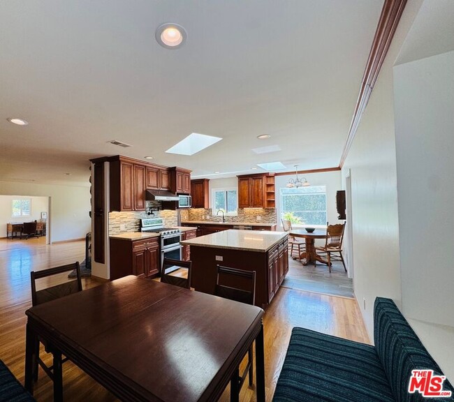 Building Photo - 29242 Sea Lion Pl