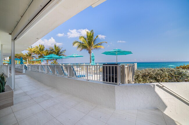 Building Photo - 4740 S Ocean Blvd