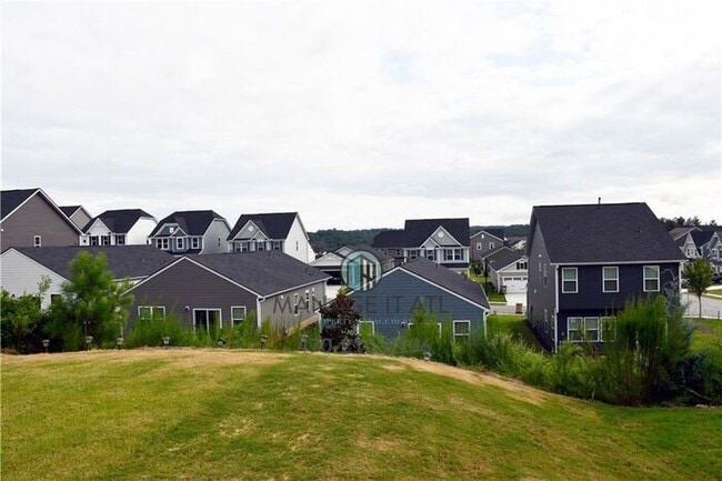 Building Photo - Pristine, 2-story single-family house in Hoschton