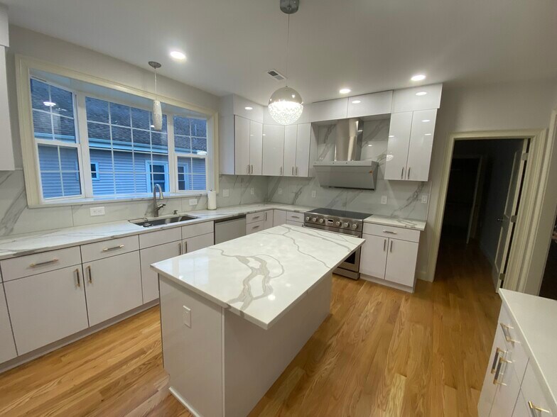 Kitchen - 583 Highland Ave