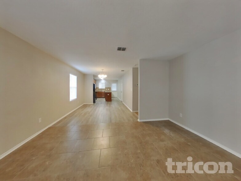 Building Photo - 10911 Bosal Trail