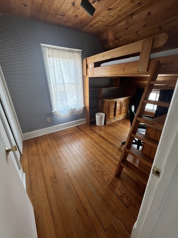 Building Photo - 11 Maple Ave