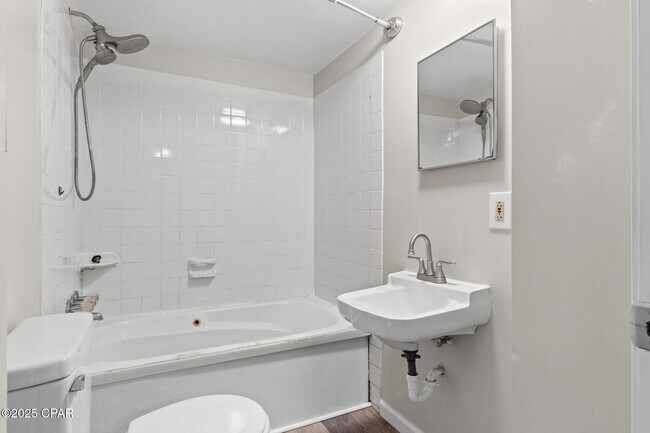 Building Photo - 13636 FL-77
