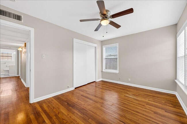 Building Photo - 929 Ashland Dr