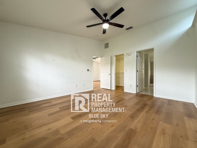Building Photo - 6554 Gentle Ben Cir