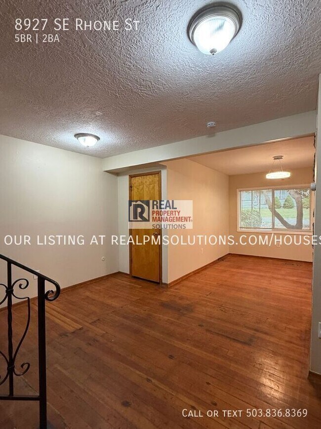 Building Photo - 8927 SE Rhone St