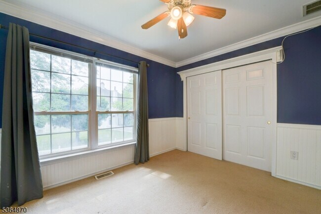 Building Photo - 5 Marco Polo Ct