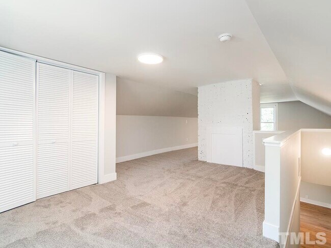 Building Photo - 234 Hatch St