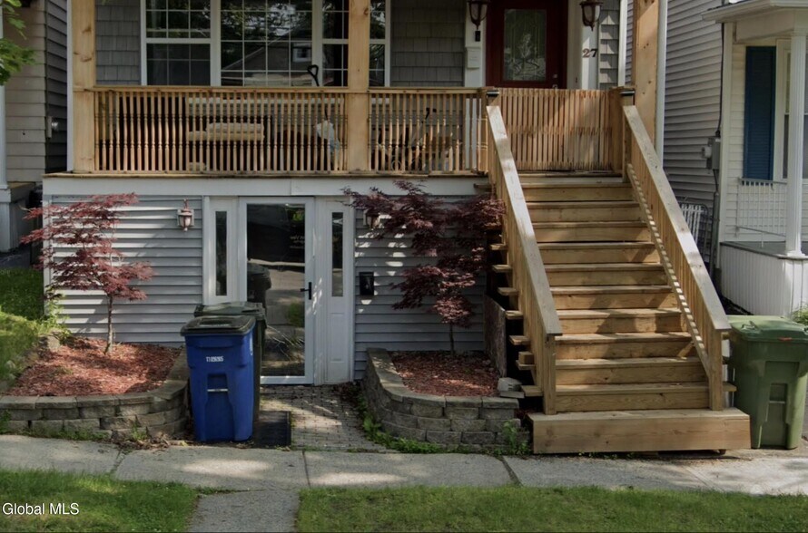 Building Photo - 27 McElwain Ave