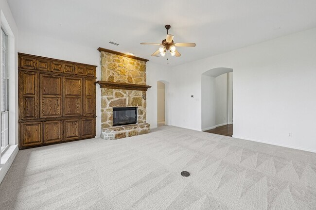 Building Photo - 11295 Apple Valley Dr