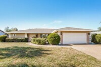 Building Photo - 4542 Charing Cross Rd