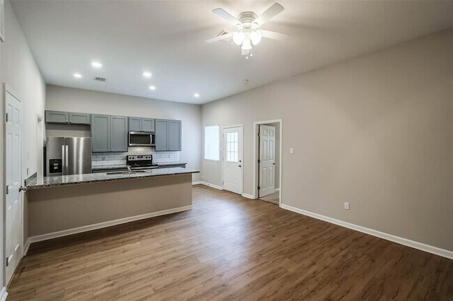 Building Photo - 3207 Avenue O