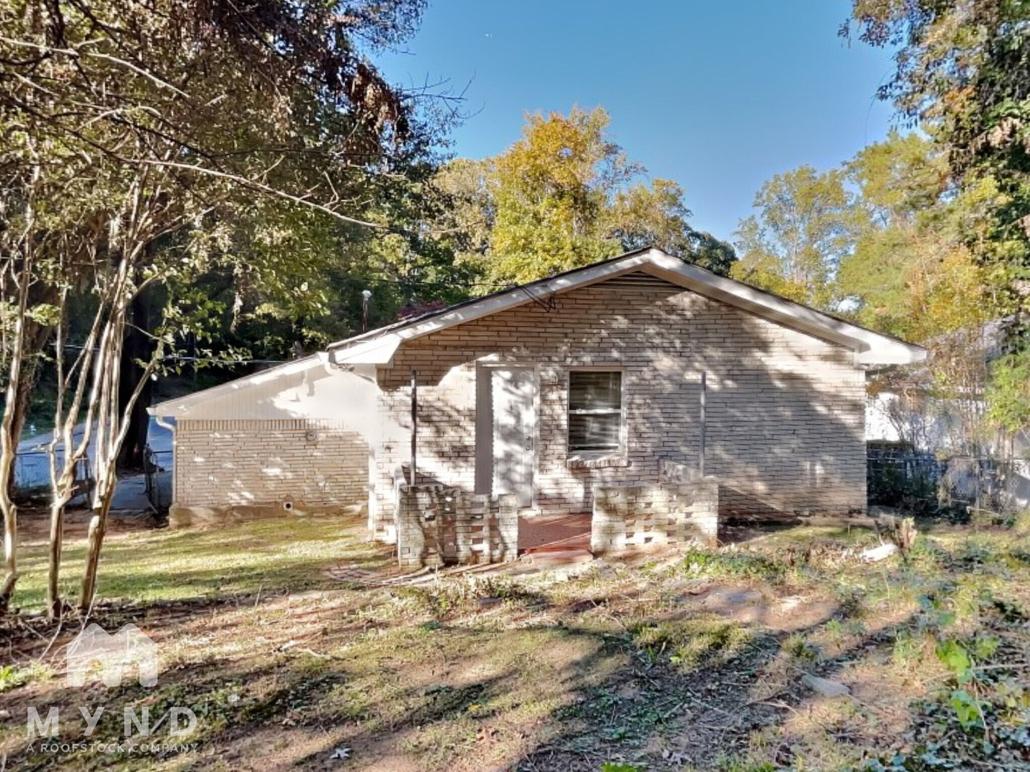 Building Photo - 39 Springside Dr SE