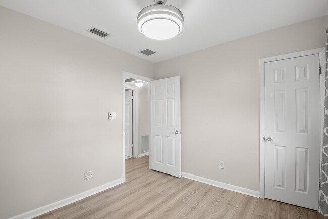 Building Photo - 5600 33rd Ave N