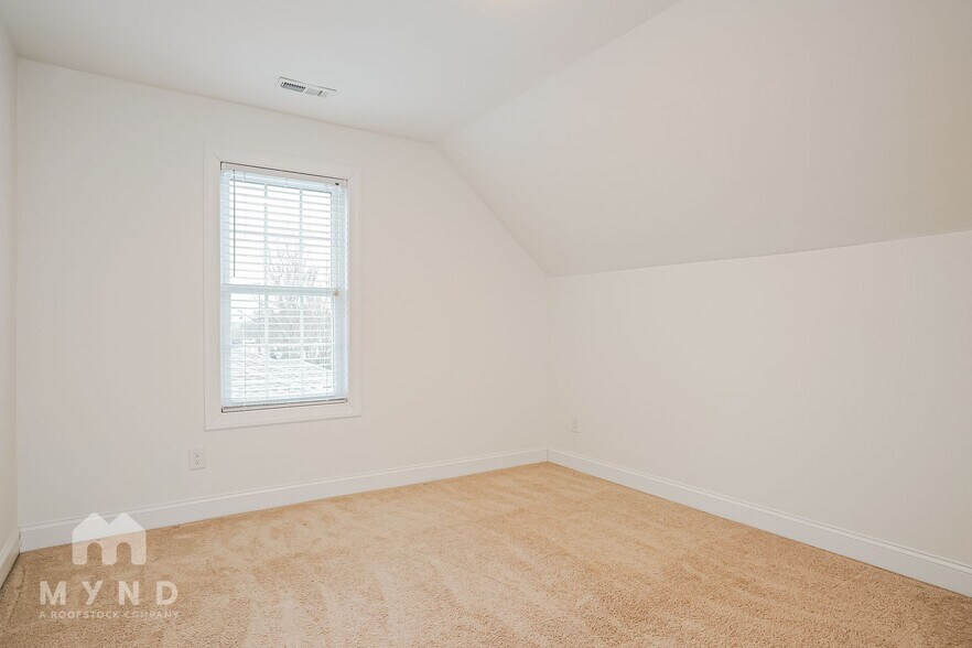 Building Photo - 211 Idlewild Ave