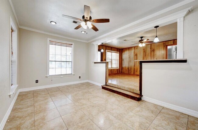 Building Photo - 11787 Stonehedge Dr
